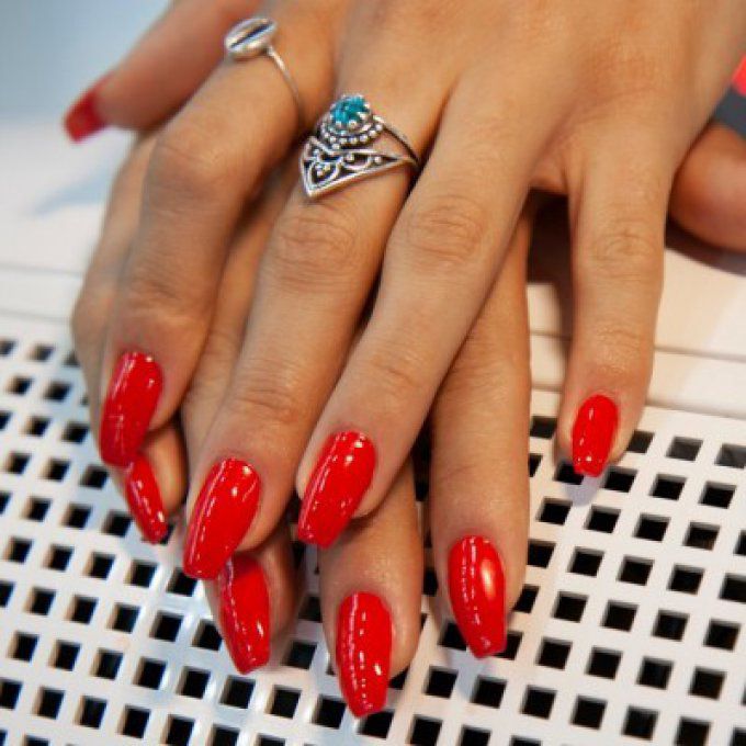 The Gel Polish Andreia CC1 (Rouge Ferrari)